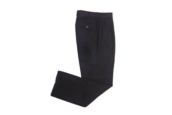 スラックスのたたみ方