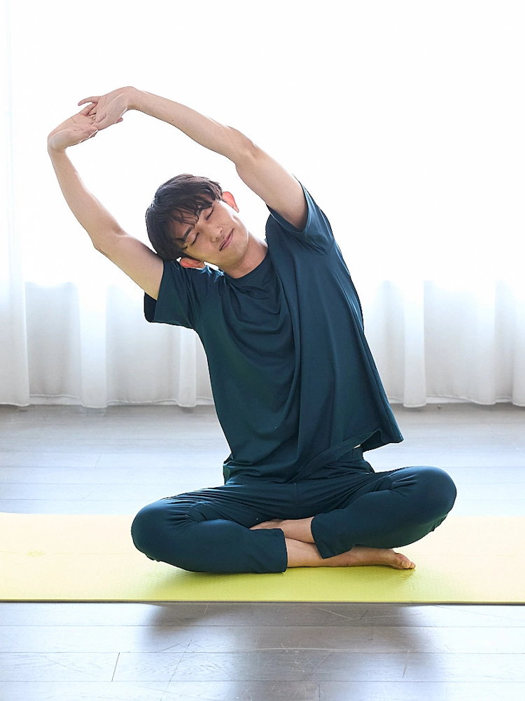 【AddElm】R2PLUSリカバリーウェア上下セット半袖Tシャツロングパンツニット素材360°ストレッチ吸水速乾UVカット通年