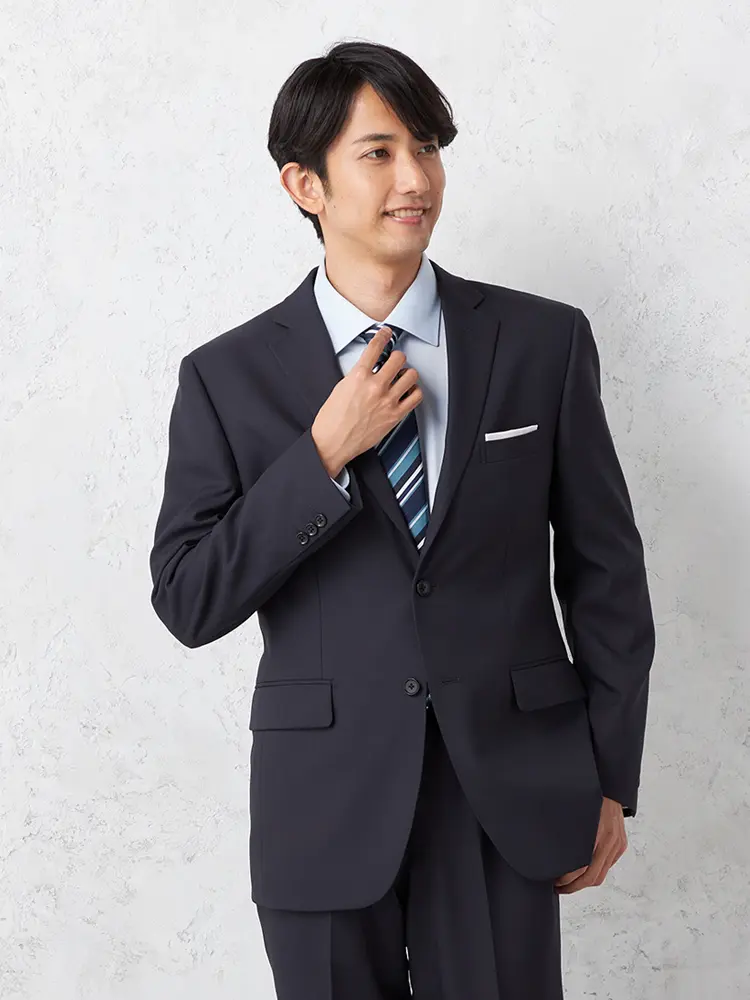 【フュージョンクラブ】２ピースポリエステル100スーツ２つボタンヘリンボン上下ウォッシャブルノータック通年